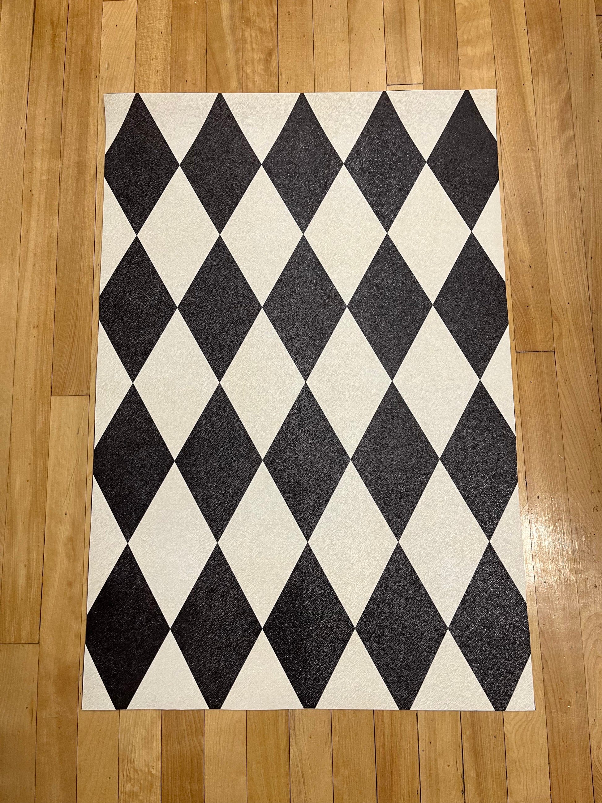 Harlequin Diamond Pattern Rug Harlequin Diamond Vinyl Floor Rug – Floorish Rugs