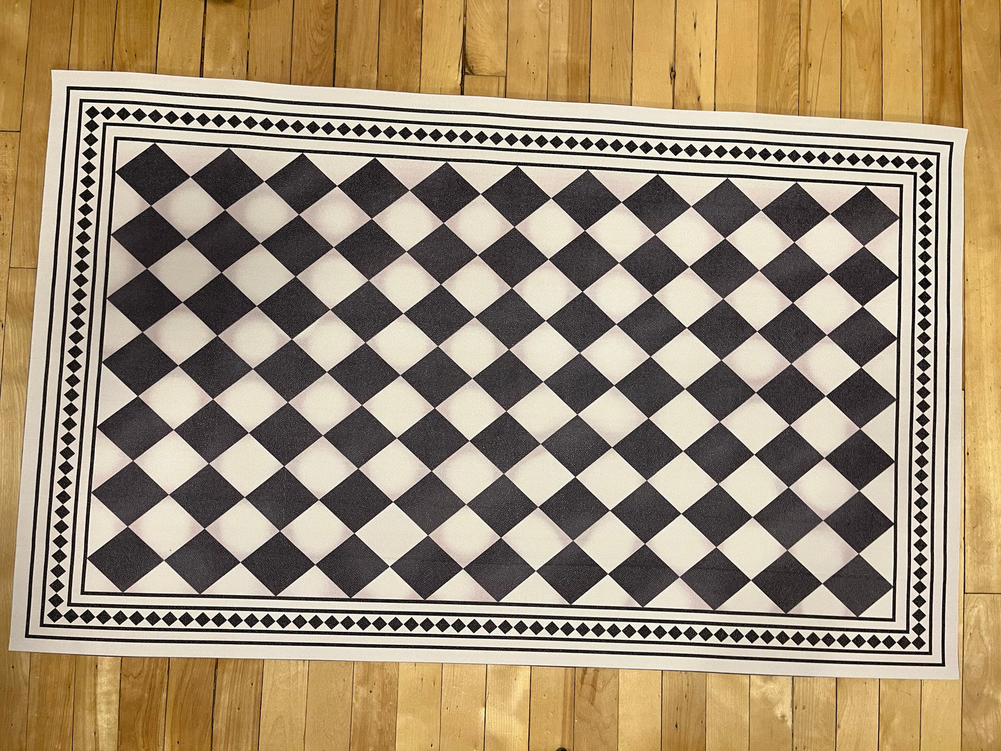 Antique Diamond Border