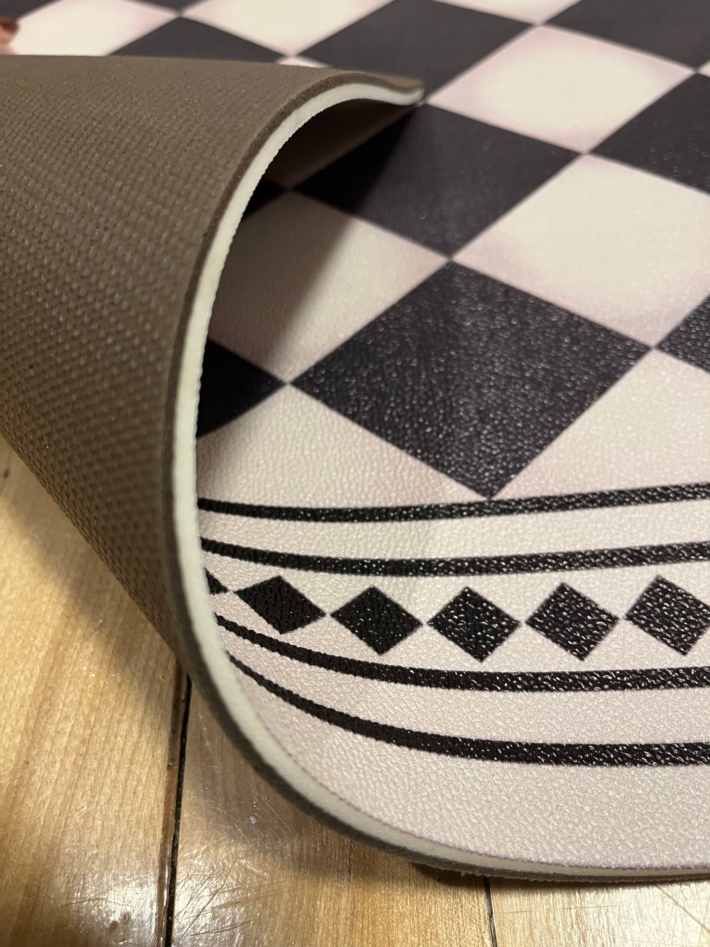 Antique Diamond Border