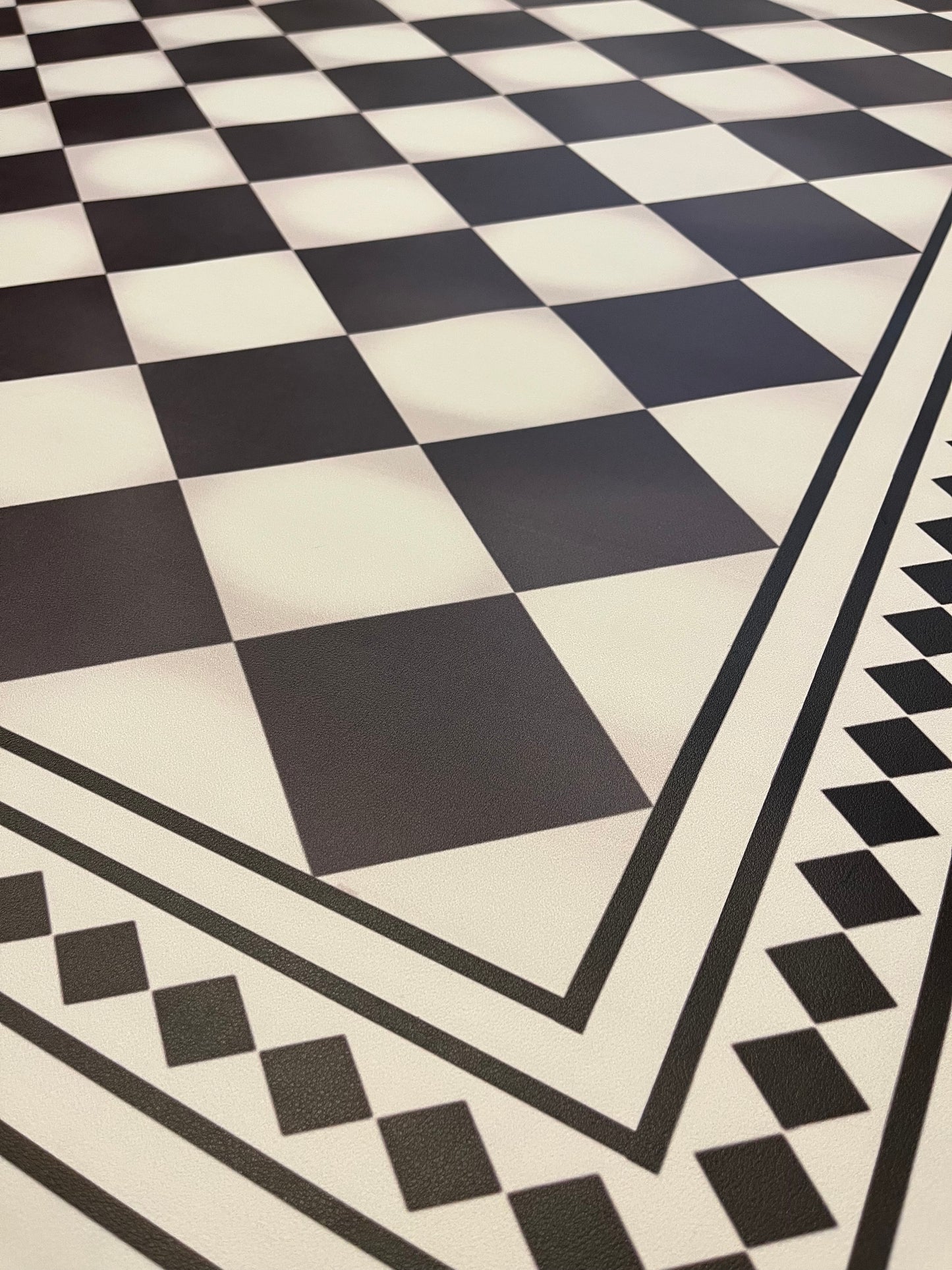 Antique Diamond Border