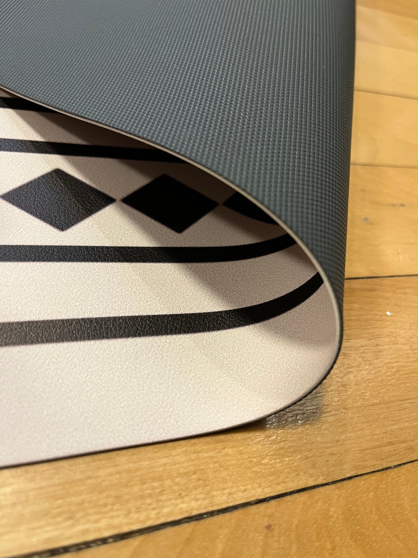 Antique Diamond Border